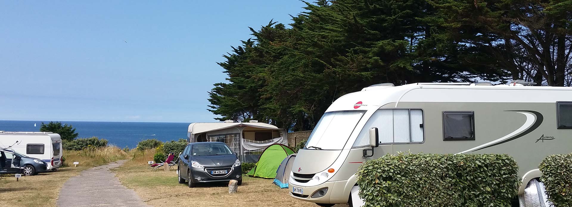 camping a seulement quelques pas de la plage